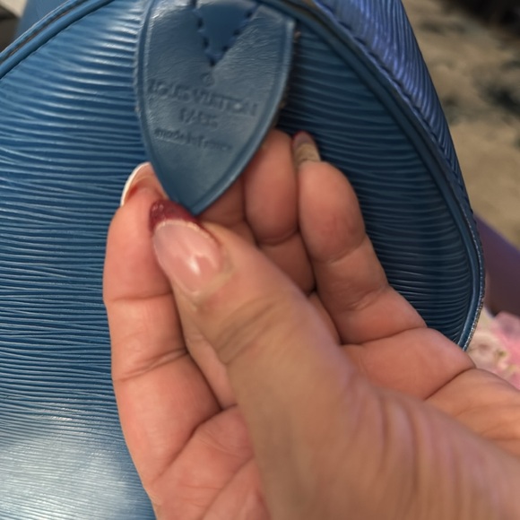 Pre owned LV blue leather 35 speedy in great use condition. - Picture 10 of 10